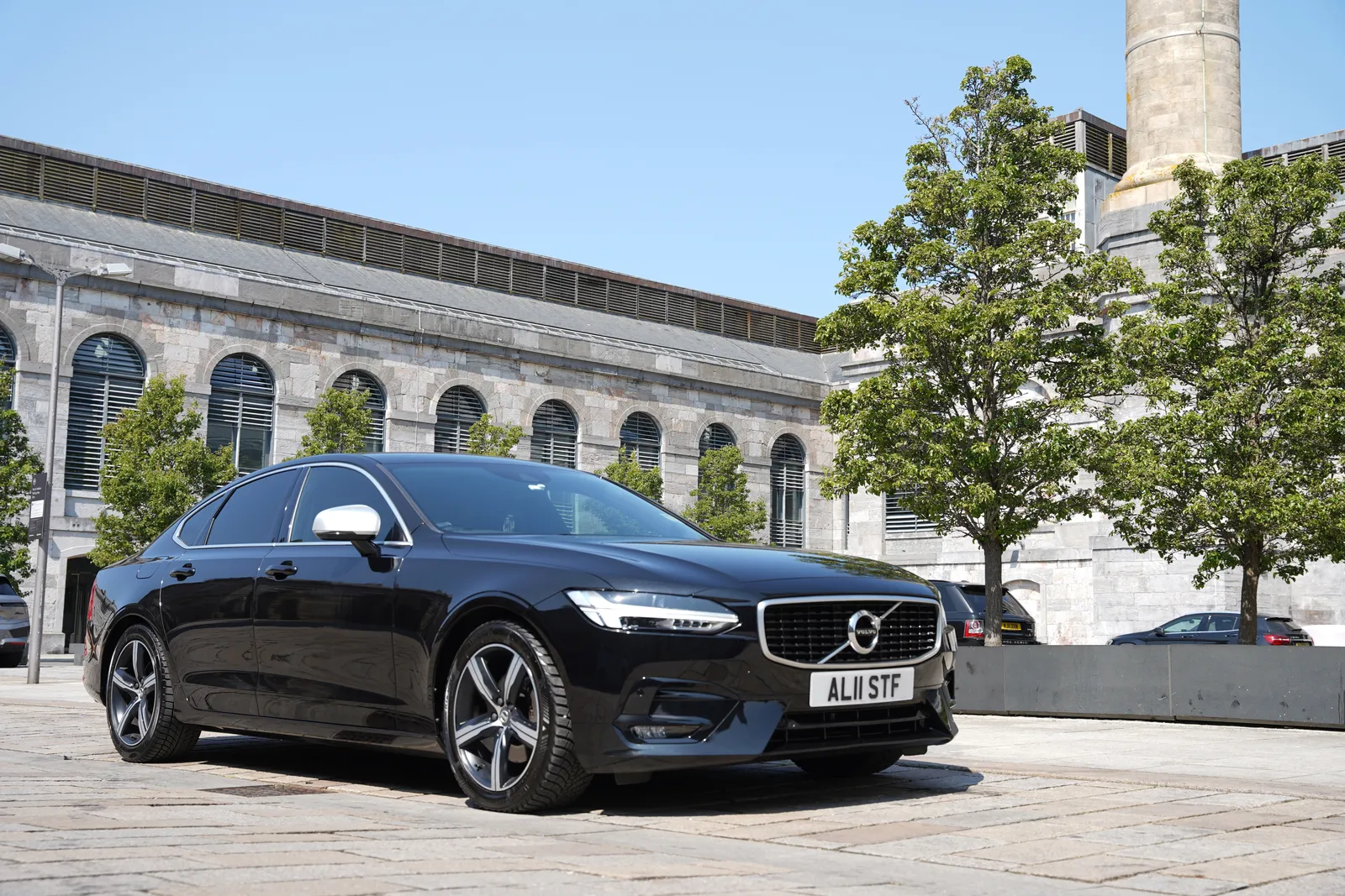 Luxury executive vehicle for airport transfers